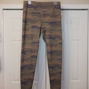 3/$18 or 5/$25 Yelete Active Green/Brown Leggings Size XL